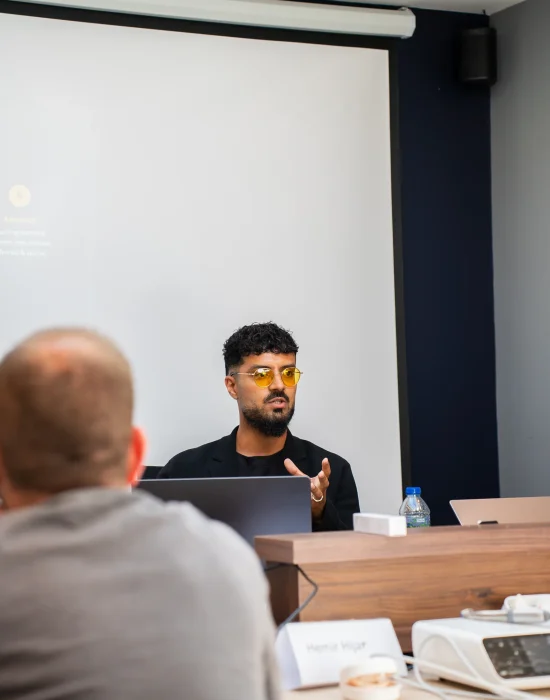 the-bigger-brand-strategy-session.webp